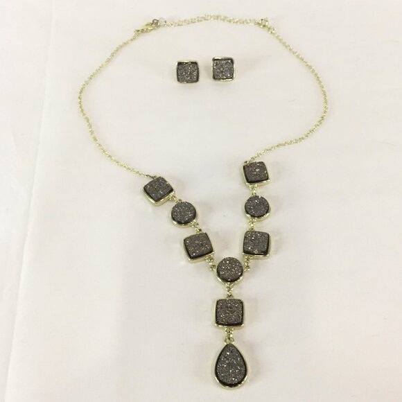 New In Original Box Drusy Style Necklace & Earring Gift Set Avon 2012 - Picture 2 of 9